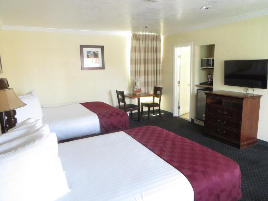 Best Inn & Suites Buena Park Εξωτερικό φωτογραφία
