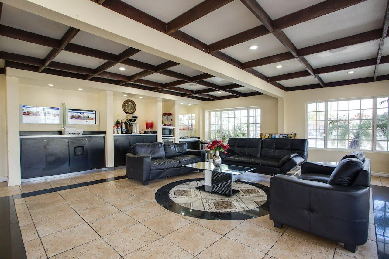 Best Inn & Suites Buena Park Εξωτερικό φωτογραφία
