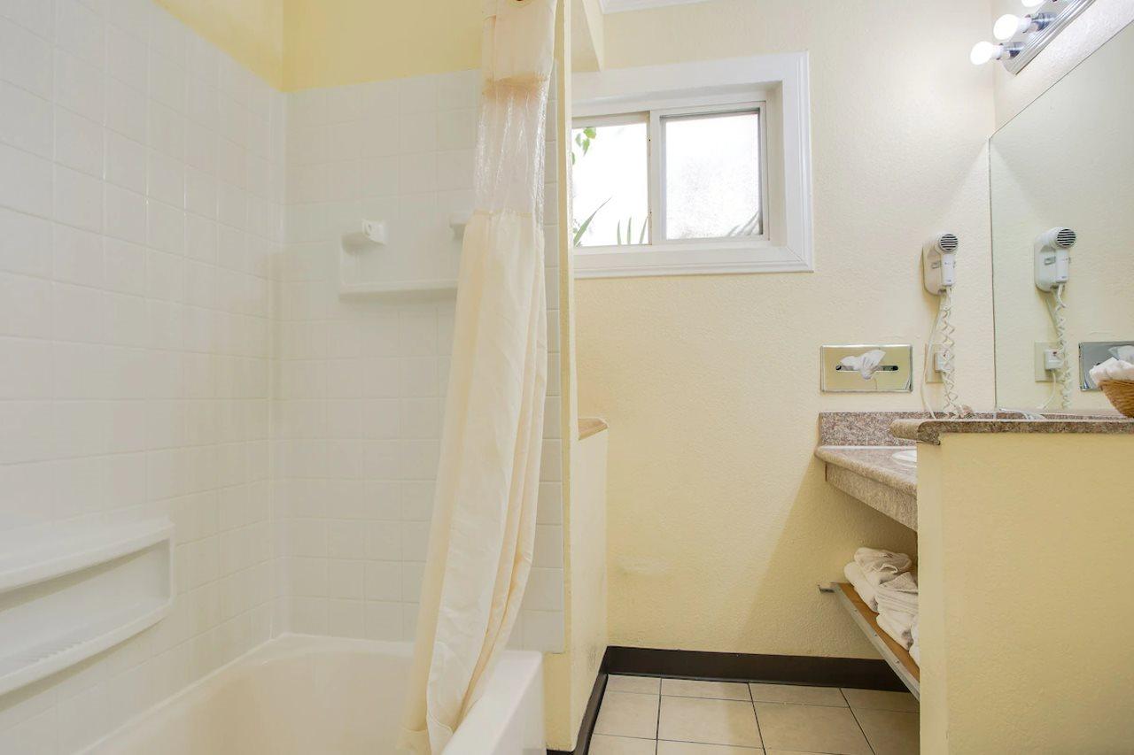 Best Inn & Suites Buena Park Εξωτερικό φωτογραφία