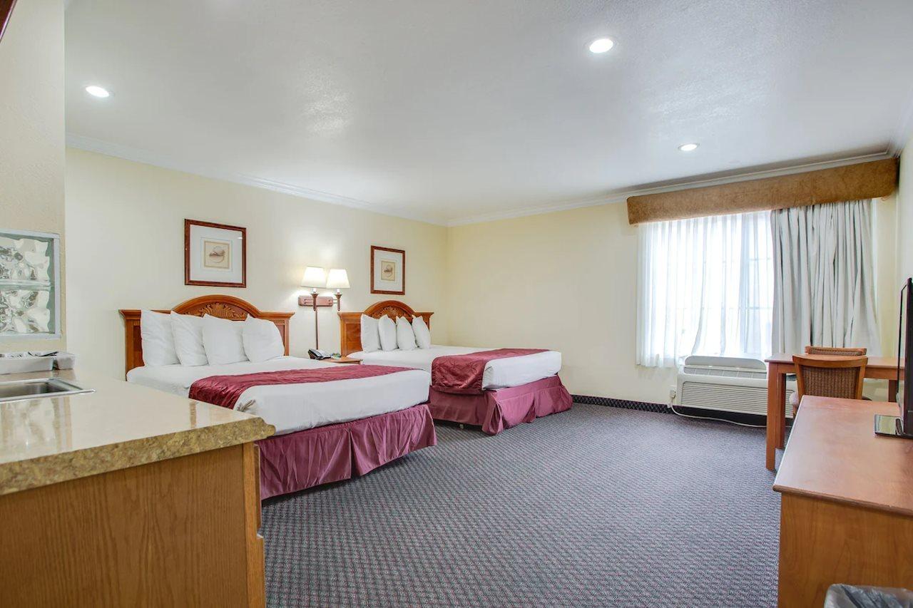 Best Inn & Suites Buena Park Εξωτερικό φωτογραφία