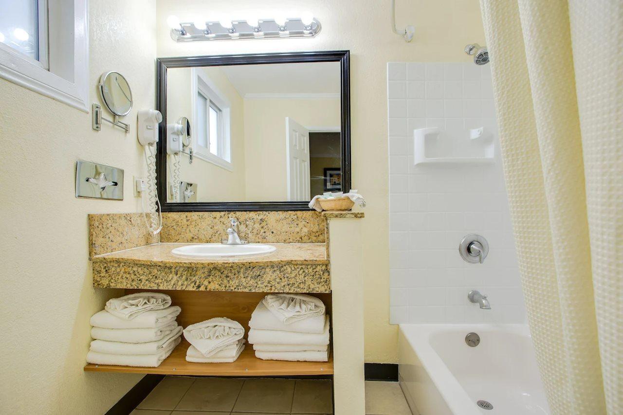 Best Inn & Suites Buena Park Εξωτερικό φωτογραφία