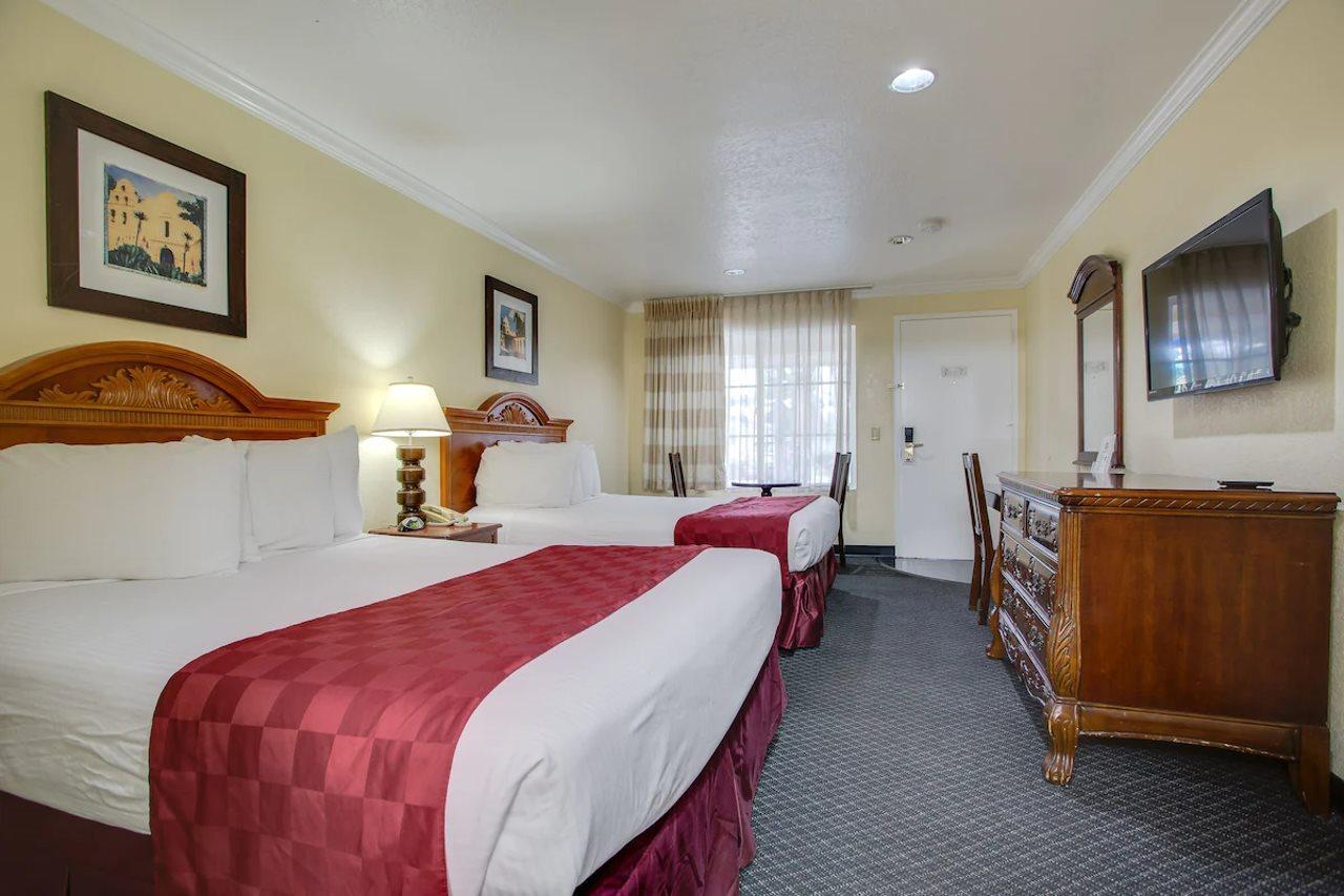 Best Inn & Suites Buena Park Εξωτερικό φωτογραφία